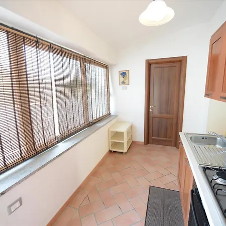 Trilocale Giardino - Spazio Esterno Privato, Clima E Posto Auto Appartement