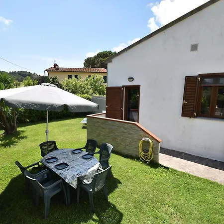 Trilocale Giardino - Spazio Esterno Privato, Clima E Posto Auto Lägenhet