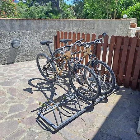 Trilocale Giardino - Spazio Esterno Privato, Clima E Posto Auto Lägenhet *